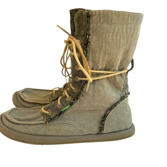 Sanuk Stevie Distressed Lace-Up Boots Women’s 9 Taupe Gray Casual New w/o Box - Picture 1 of 10
